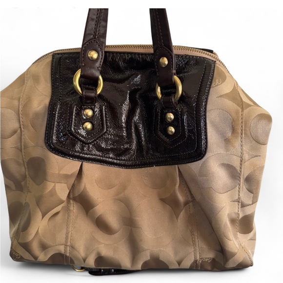 COACH Madison Audry Signature C Logo Khaki Sateen & Leather Purse
Shoulder Bag - Picture 5 of 14